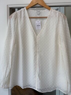 J. Crew NWT Ivory Swiss Dot V-Neck Long Sleeve Blouse. Flowy and Feminine.